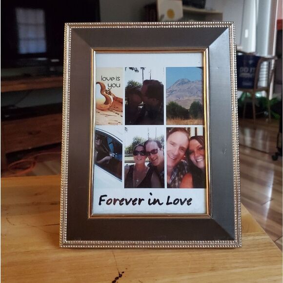 ⏬️PRICEDROP⏬️Bronze & Silver Picture Frame - Picture 1 of 1